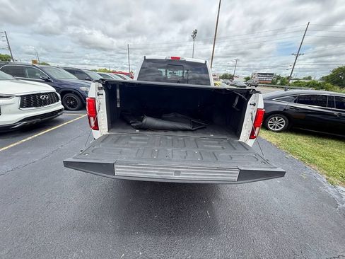 Used 2018 Ford F150 Lariat w/ Equipment Group 502A Luxury AWD/4WD image 5