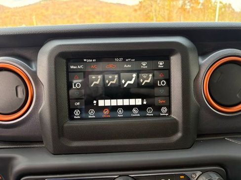 Used 2021 Jeep Gladiator Mojave w/ Trailer Tow Package image 14