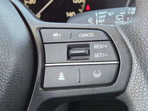 Used 2025 Honda HR-V LX image 19