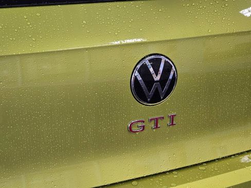 Used 2022 Volkswagen GTI Autobahn image 14
