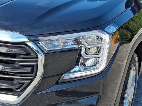 Used 2024 GMC Terrain SLE AWD/4WD image 9