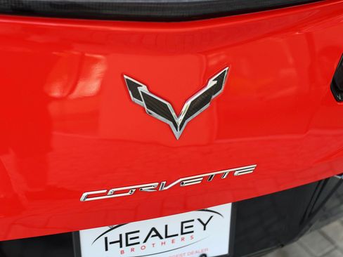 Used 2014 Chevrolet Corvette Stingray Convertible w/ 3LT Preferred Equipment Group RWD image 9