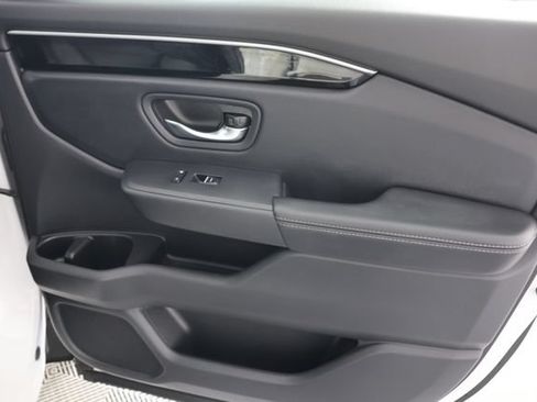 Used 2023 Honda Pilot Touring image 31