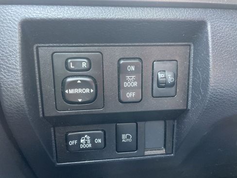 Used 2019 Toyota Tundra SR5 w/ TRD Off Road Package image 11