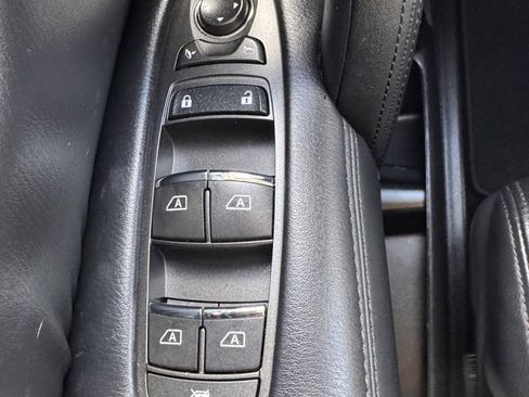 Used 2024 Nissan Armada SL w/ Captain's Chairs Package image 27