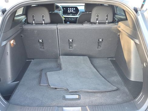 Certified 2024 Chevrolet Trax RS w/ Driver Confidence Package image 4