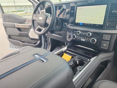 New 2026 Ford F250 Platinum image 32