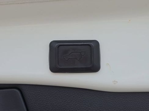 Used 2019 Toyota RAV4 Limited w/ Cold Weather Package AWD/4WD image 21
