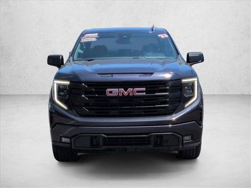 Used 2023 GMC Sierra 1500 Elevation AWD/4WD image 3