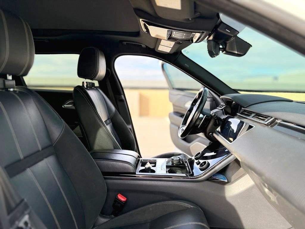 Used 2018 Land Rover Range Rover Velar R-Dynamic SE AWD/4WD image 28