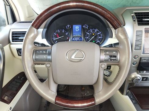 Used 2014 Lexus GX 460 w/ Premium Package image 25