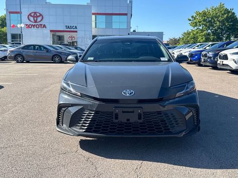 Used 2025 Toyota Camry SE w/ Convenience Package AWD/4WD image 3