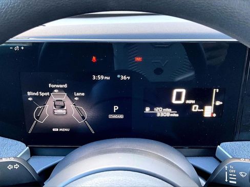 Certified 2025 Nissan Kicks SV w/ Illumination Package image 23