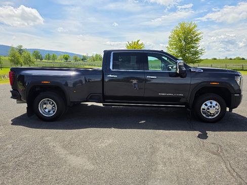 Used 2024 GMC Sierra 3500 Denali w/ Denali Reserve Package AWD/4WD image 5