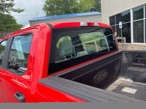 Used 2015 Ford F150 XL w/ Equipment Group 101A Mid AWD/4WD image 17