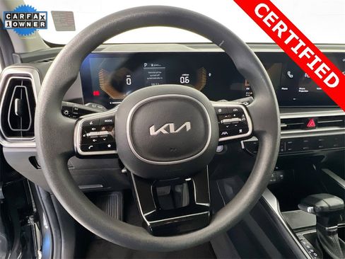 Certified 2024 Kia Sorento LX image 12