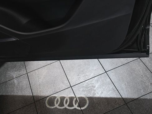 Used 2023 Audi Q8 Premium Plus w/ Premium Plus Package AWD/4WD image 23