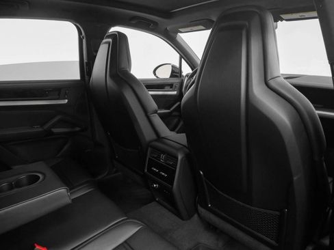 New 2025 Porsche Cayenne S image 71
