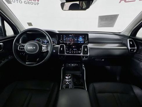 Used 2023 Kia Sorento EX AWD/4WD image 25