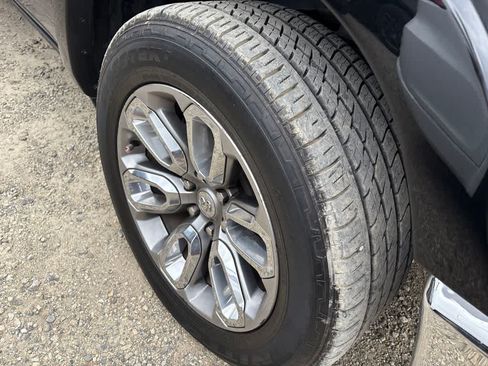 Used 2020 RAM 1500 Laramie AWD/4WD image 4