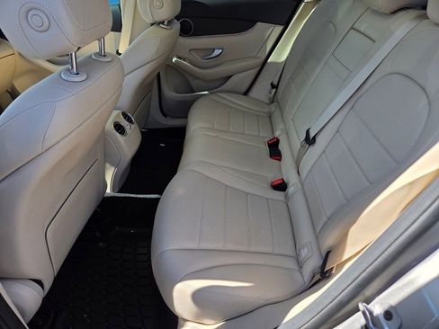 Used 2022 Mercedes-Benz GLC 300 4MATIC image 18