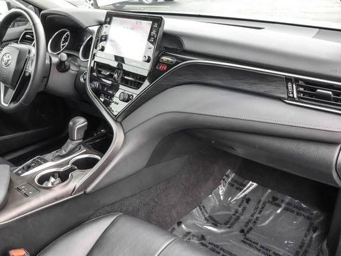 Used 2024 Toyota Camry XLE w/ Cold Weather Package image 35