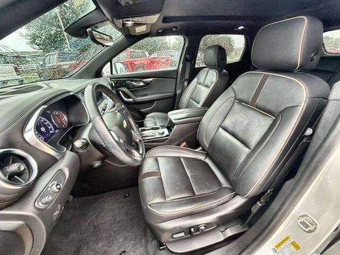 Used 2022 Chevrolet Blazer Premier w/ Enhanced Convenience Package FWD image 18
