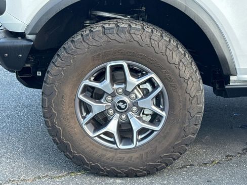Used 2024 Ford Bronco Badlands image 27