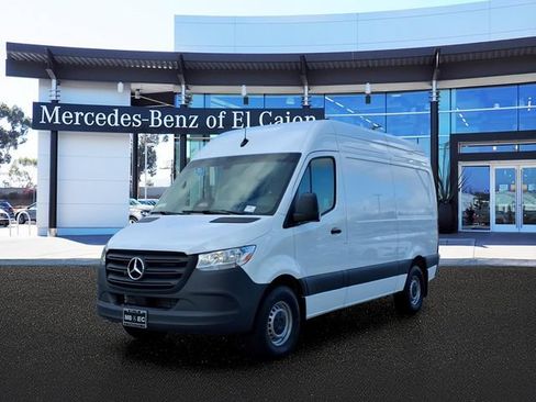 Used 2025 Mercedes-Benz Sprinter 2500 image 1