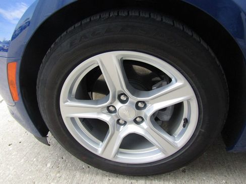 Used 2023 Chevrolet Camaro LT w/ Technology Package image 32