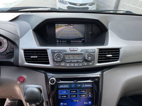 Used 2016 Honda Odyssey Touring Elite image 20