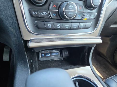 Used 2017 Jeep Grand Cherokee Limited image 11