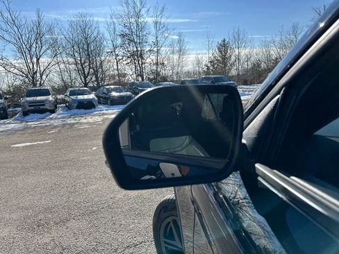 Used 2025 Ford Explorer ST-Line w/ ST-Line Street Pack image 13