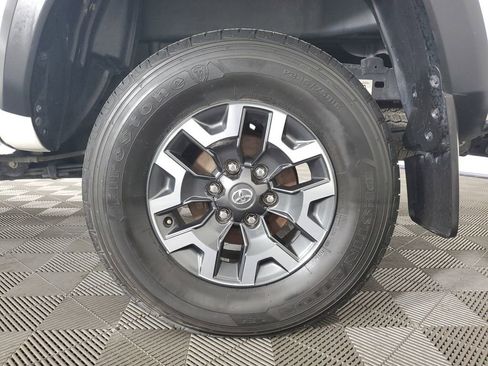 Used 2021 Toyota Tacoma TRD Off-Road image 30