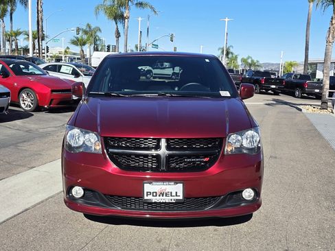 Used 2017 Dodge Grand Caravan SXT w/ Blacktop Package image 7