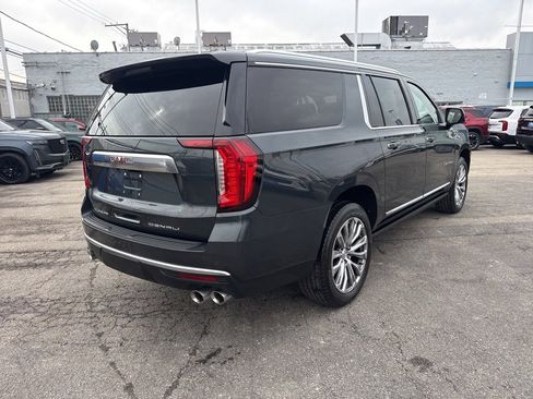 Used 2021 GMC Yukon XL Denali w/ Denali Premium Package image 7
