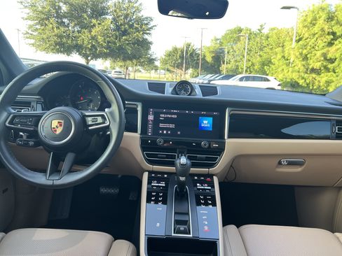 Used 2024 Porsche Macan AWD/4WD image 26