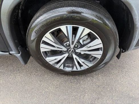 Used 2023 Nissan Rogue SV FWD image 39