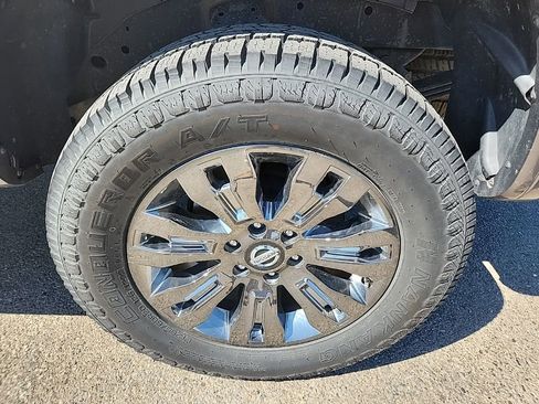 Used 2019 Nissan Titan Platinum Reserve AWD/4WD image 39