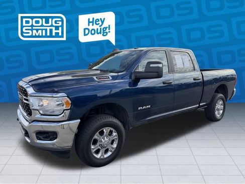 Used 2024 RAM 2500 Big Horn w/ Safety Group AWD/4WD image 1