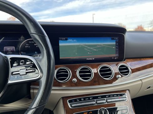 Certified 2019 Mercedes-Benz E 300 4MATIC image 31