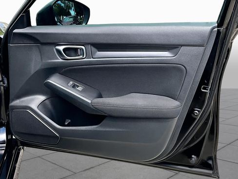 Used 2025 Honda Civic Sport image 27