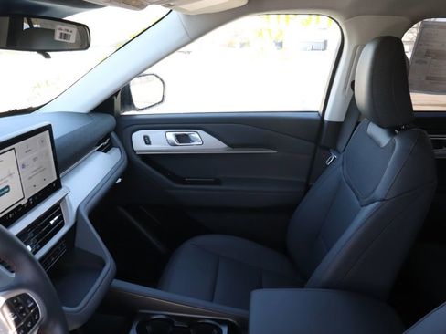 New 2026 Ford Explorer Active image 14