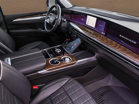 Certified 2025 Cadillac Escalade Sport Platinum w/ LPO, ONYX Package image 32