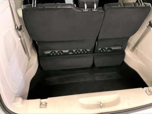 Used 2022 Chrysler Pacifica Limited AWD/4WD image 34