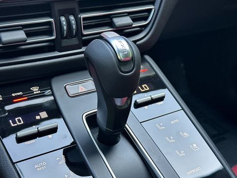 New 2026 Porsche Macan Turbo AWD/4WD image 25
