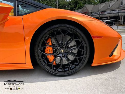 Used 2023 Lamborghini Huracan EVO RWD image 29