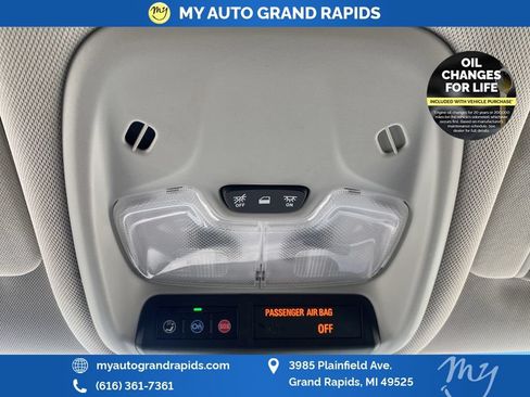 Used 2024 Chevrolet TrailBlazer LT AWD/4WD image 31