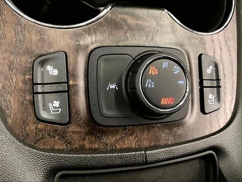 Used 2022 GMC Acadia Denali w/ Denali Ultimate Package AWD/4WD image 40