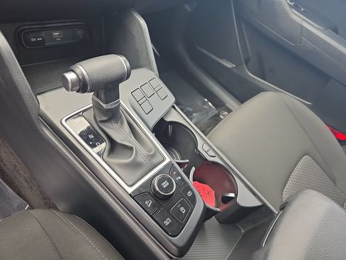 Used 2025 Kia Sportage LX FWD image 21